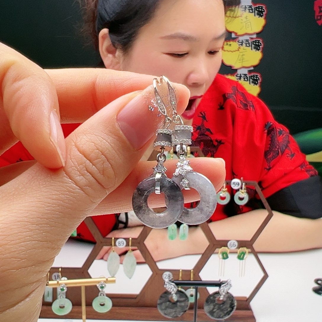 翡翠耳饰银S925镶嵌天然翡翠