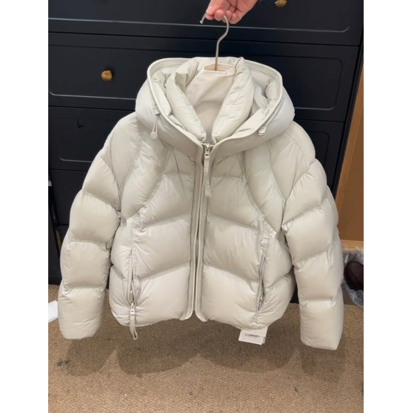 2025年冬季韩系连帽泡芙棉服女高级感显瘦百搭保暖面包服短款外套