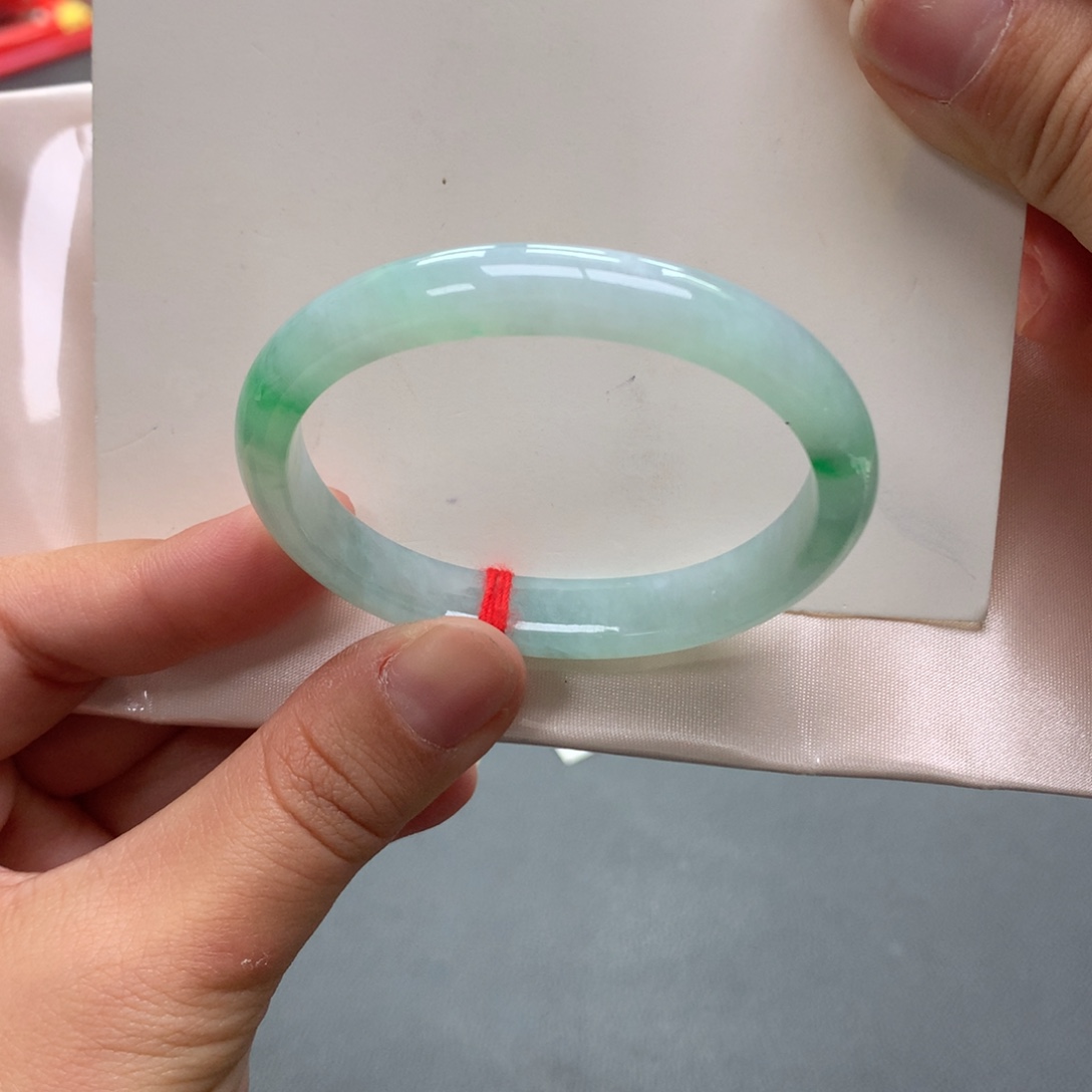 翡翠未镶嵌手镯1号51贵妃阳绿捡漏