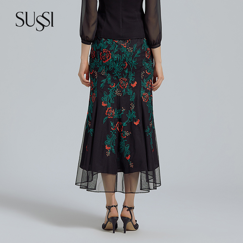 SUSSI/古色春季早春夜宴红绿绣花气质复古鱼尾半裙女装2201B2690
