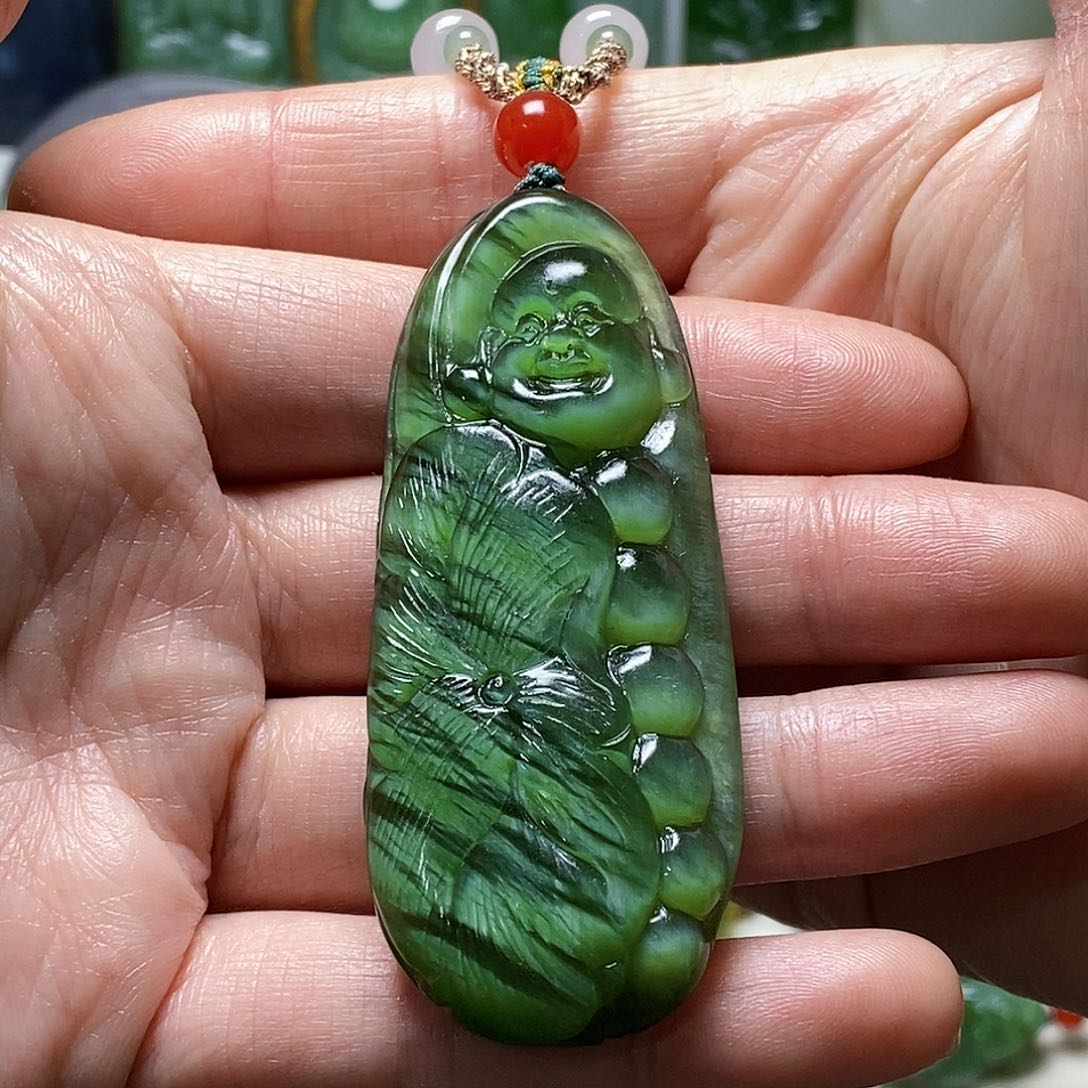 和田玉（碧玉）颈饰猫眼未镶嵌