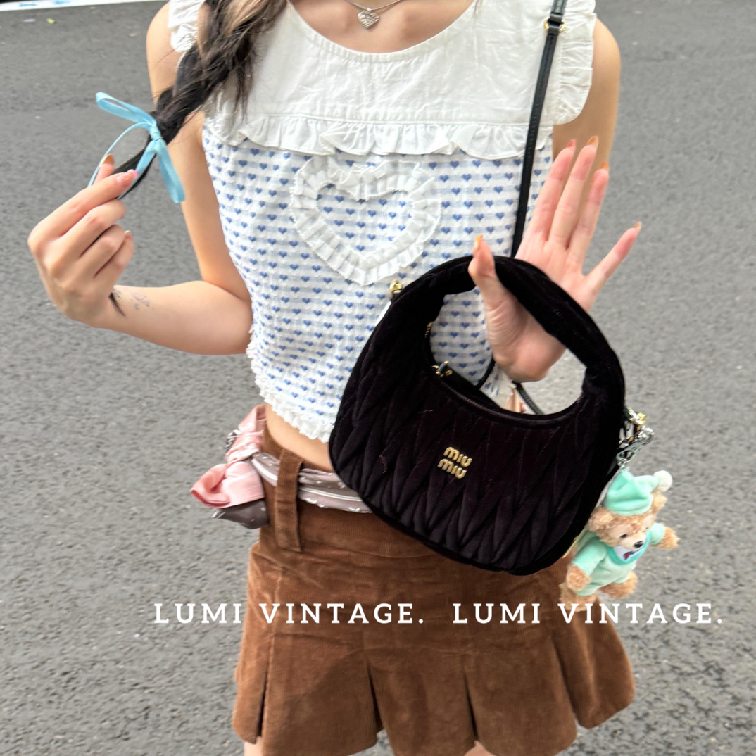 95新 MIU MIU/缪缪 黑金丝绒wander小号斜挎包98693345