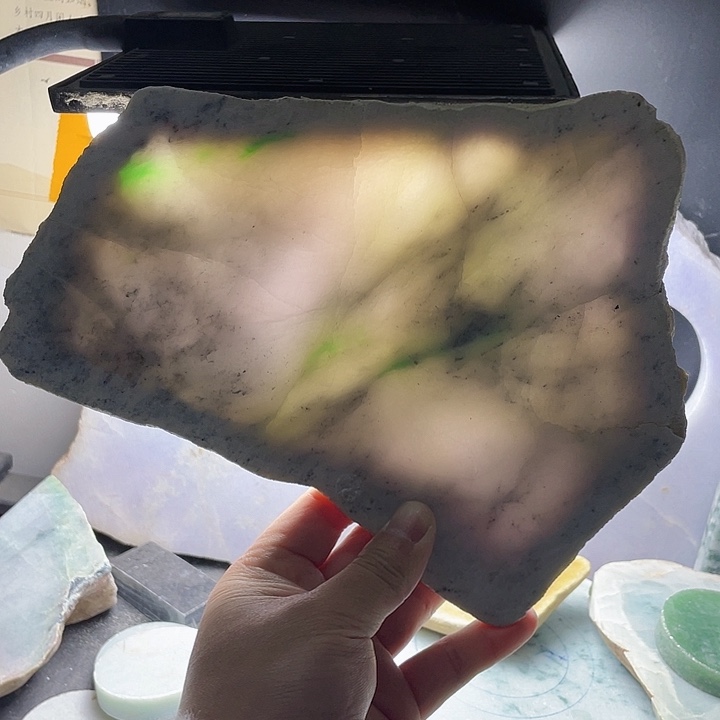 翡翠挂件未镶嵌毛料33