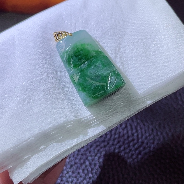 定制翡翠18K金镶嵌翡翠