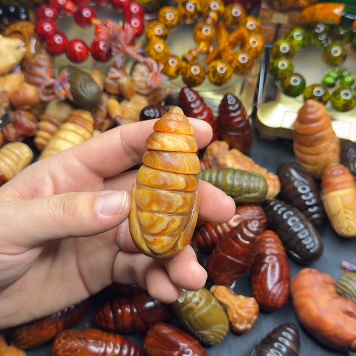 松木琥珀木文玩把件