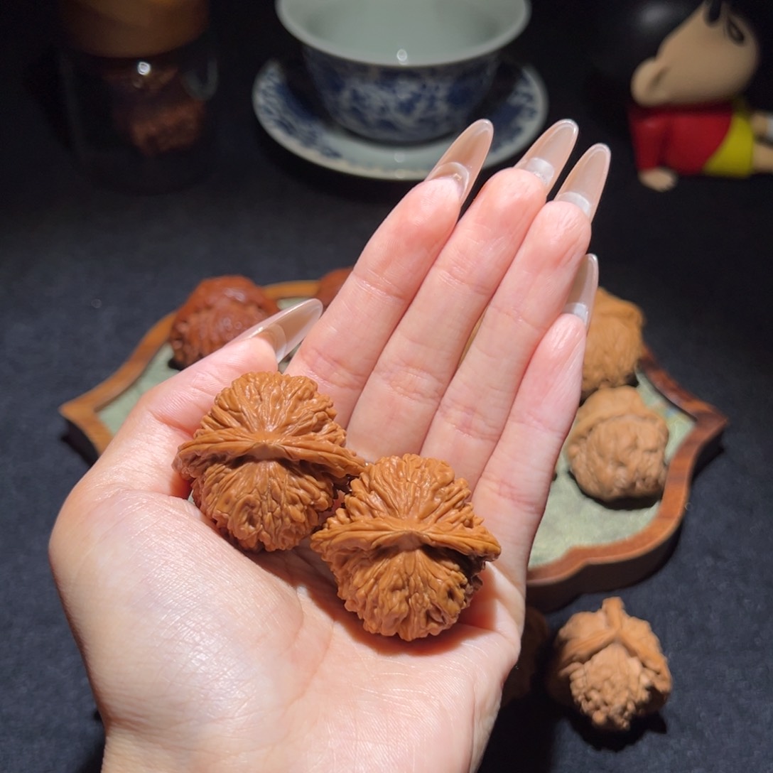 文玩核桃把件太*?36+汉高楼