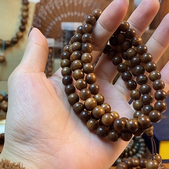 老山檀香黑肉沉水0.8/108颗