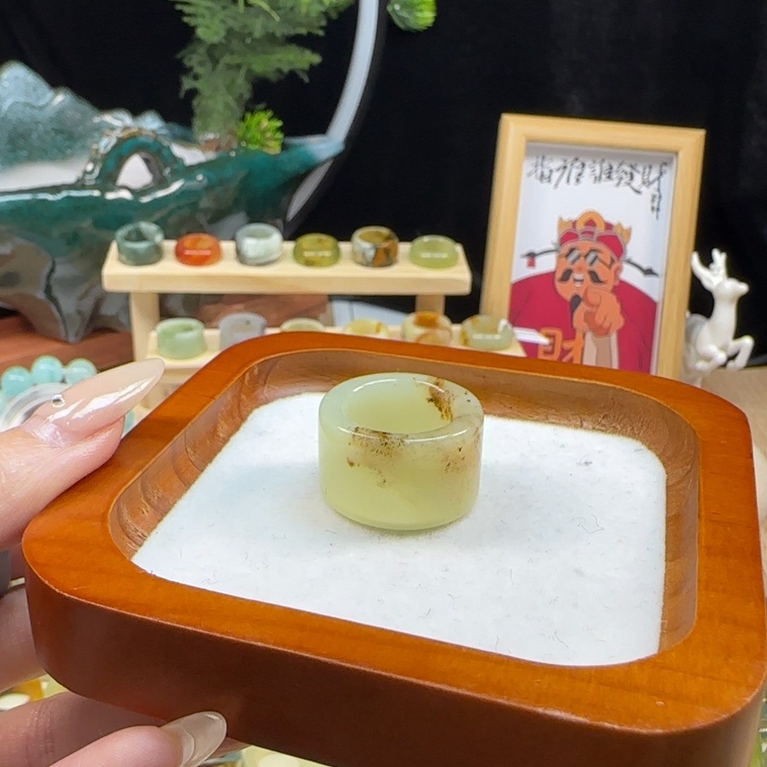 蛇纹石玉岫玉内径，17.9合金r****r