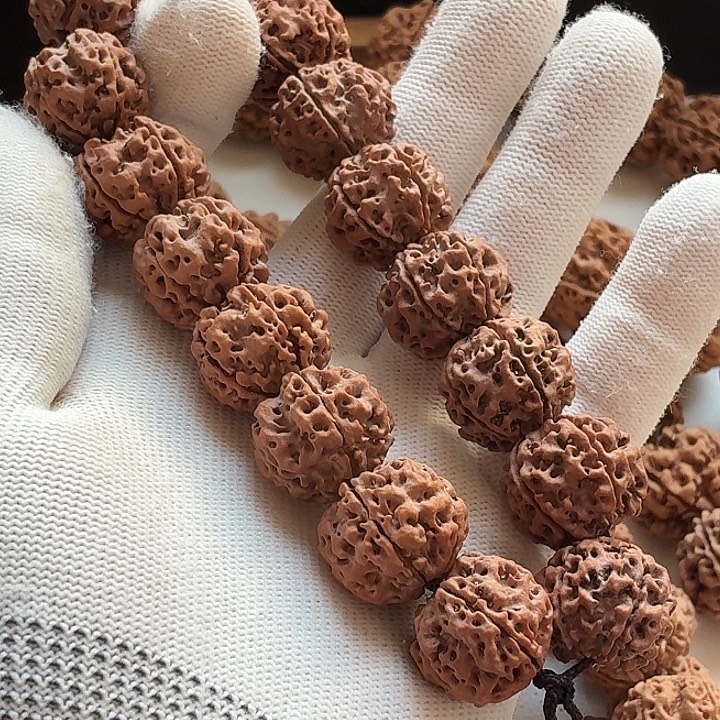 @***o金刚菩提手串玉石梅花20