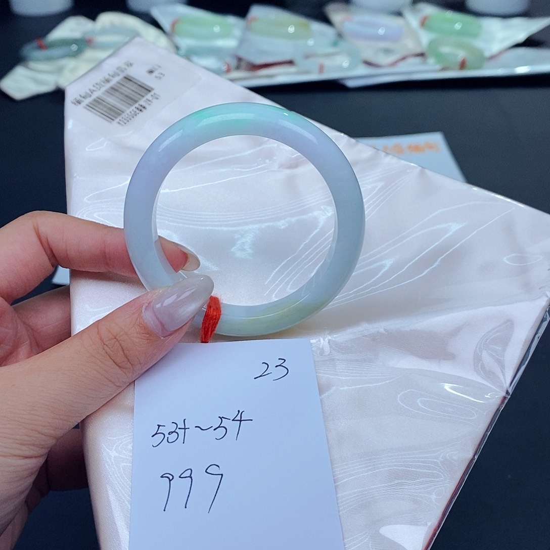 翡翠手镯未镶嵌百元手镯默认瑕疵