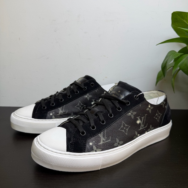95新 LouisVuitton/路易威登 41欧码星空老花满印板鞋