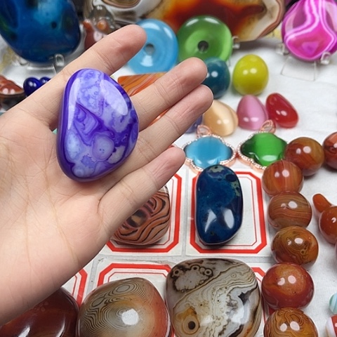 玛瑙/玉髓颈饰未镶嵌