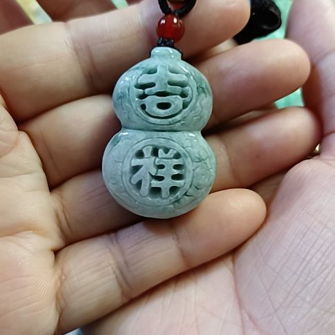 翡翠颈饰未镶嵌翡翠颈饰末镶嵌