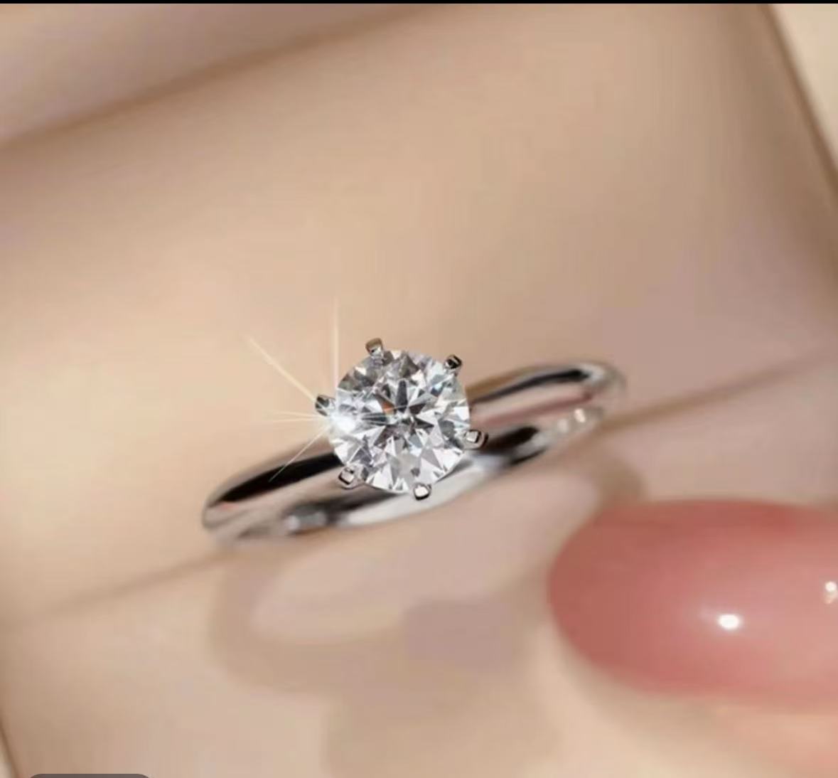1.0CT  t家六爪经典女戒 气质