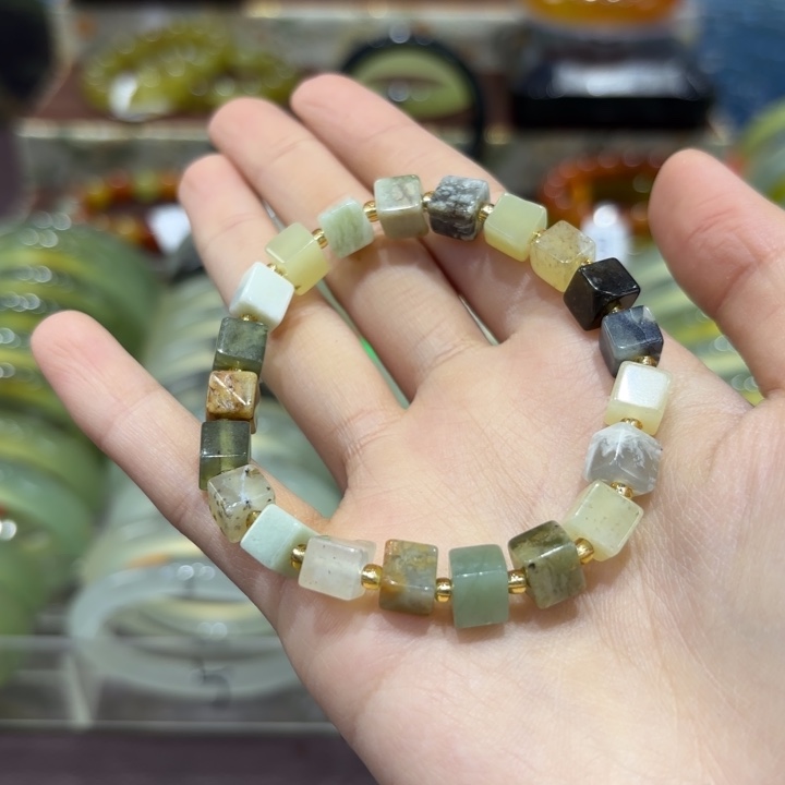 岫玉未镶嵌手镯天然