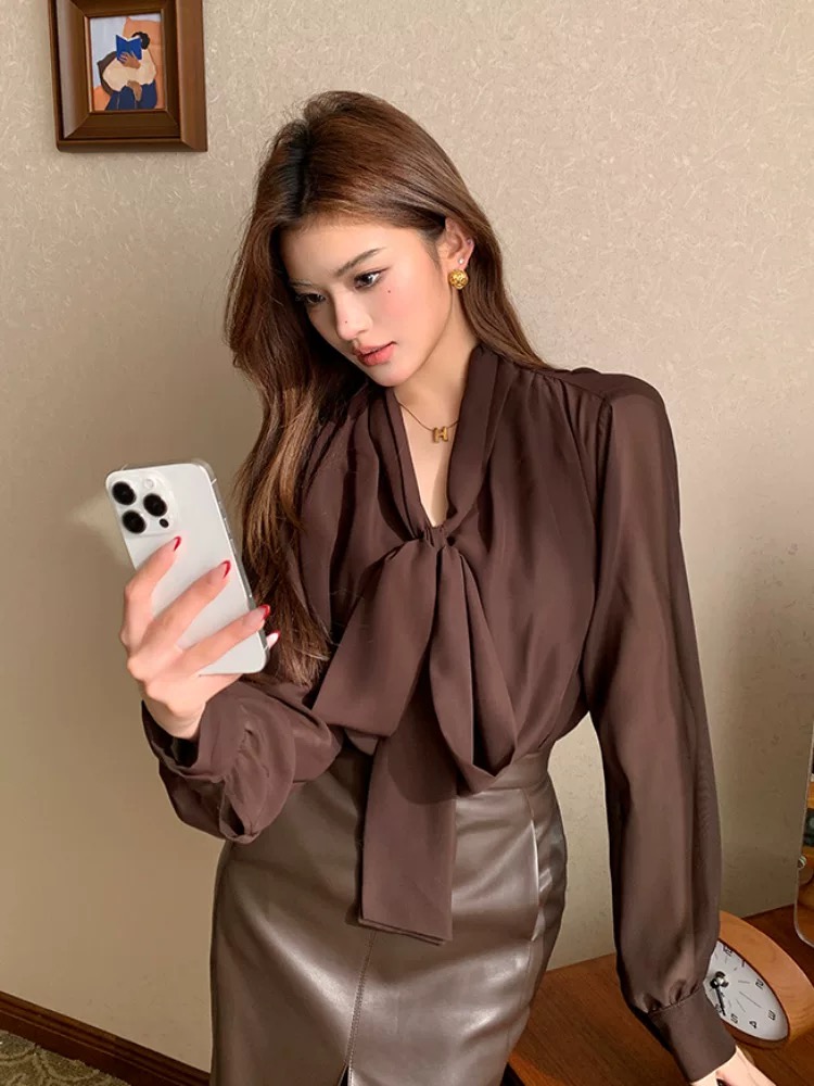醋酸缎面设计感小众绑带飘带v领衬衫宽松显瘦长袖衫上衣女