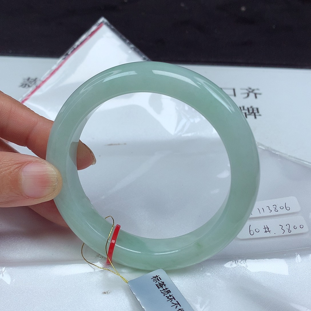 翡翠手镯未镶嵌60圈3806
