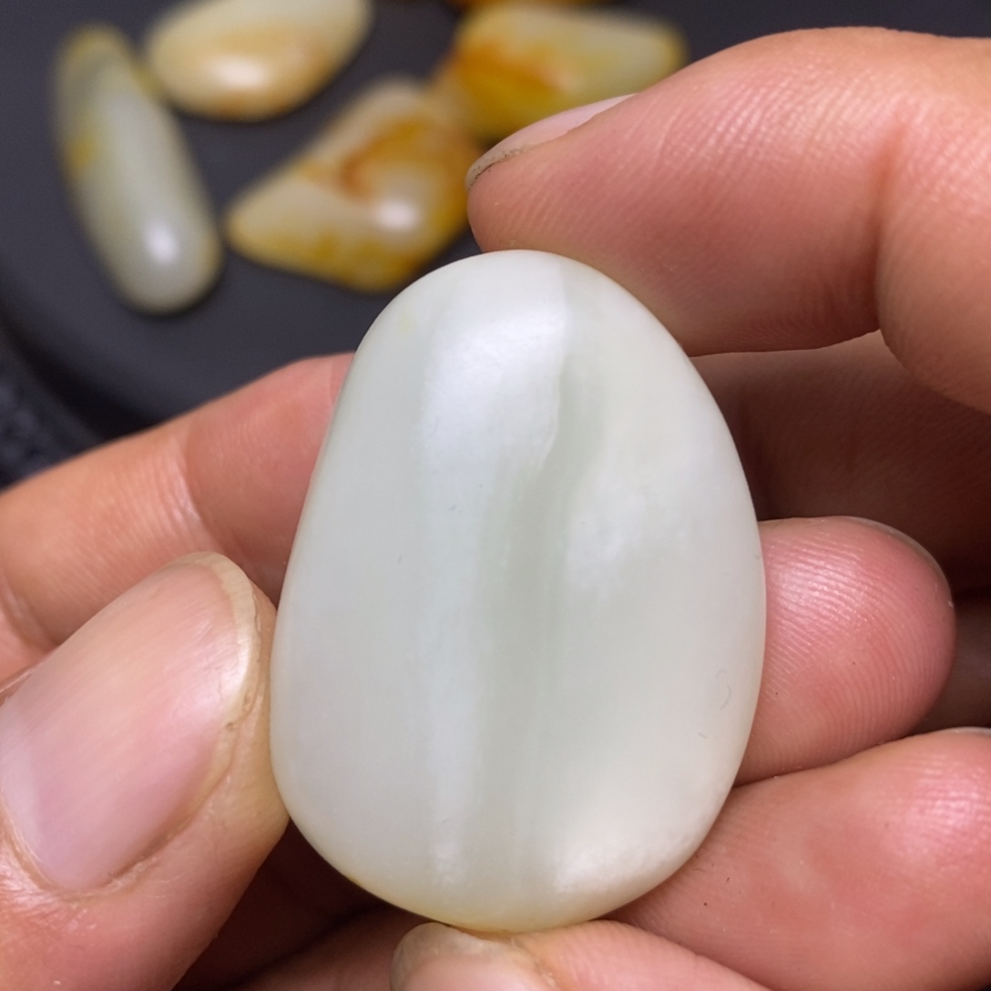 和田玉（糖玉）未镶嵌挂件