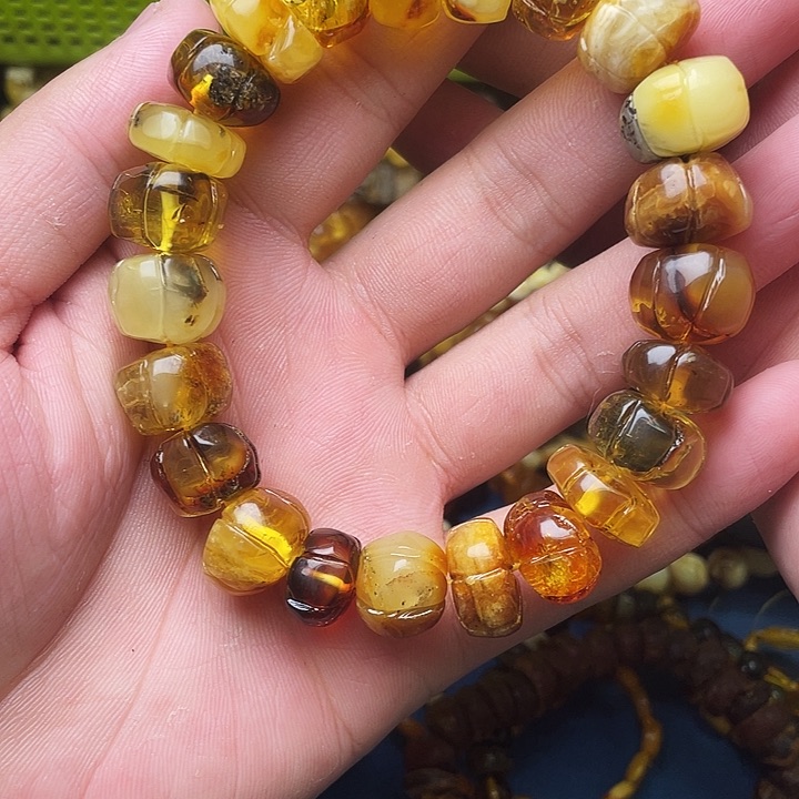 琥珀未镶嵌珠宝奇石