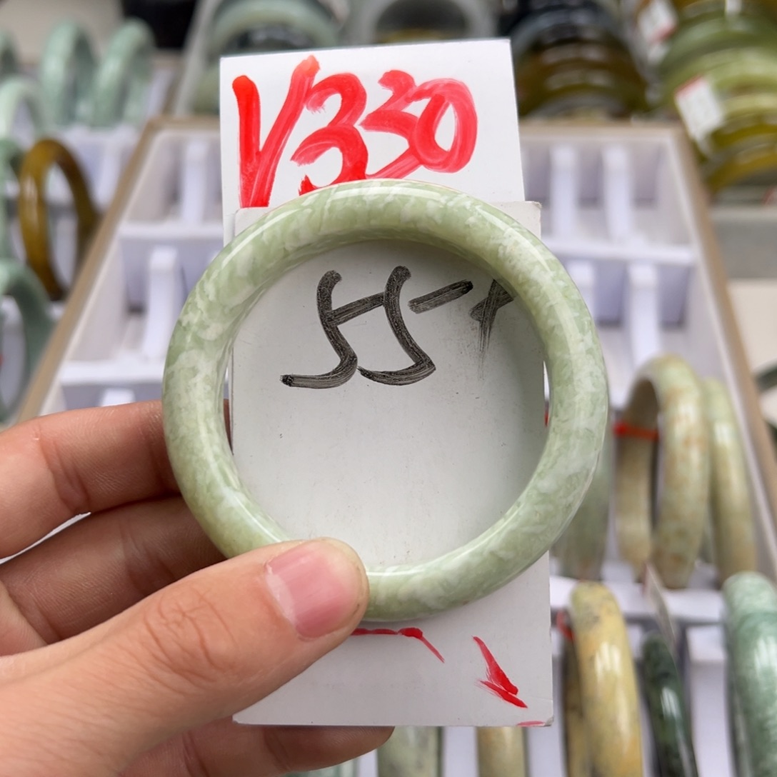 岫玉手镯未镶嵌天然岫玉