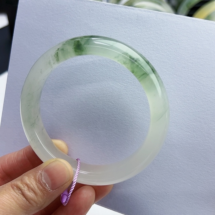 【闪购商品】石英质玉手镯未镶嵌