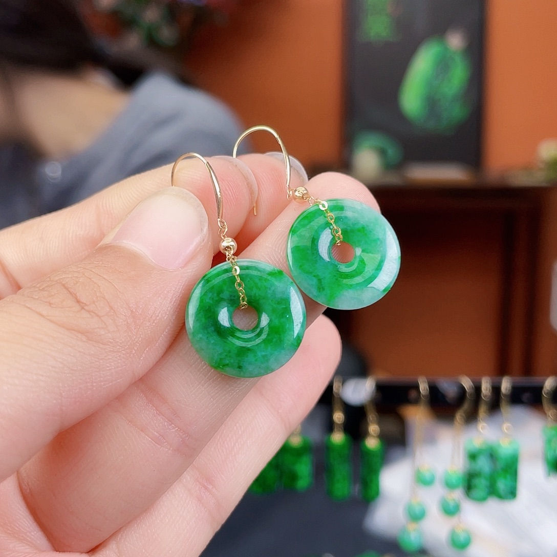 翡翠18K金镶嵌耳饰