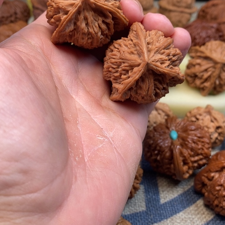 文玩核桃把件M****g核桃