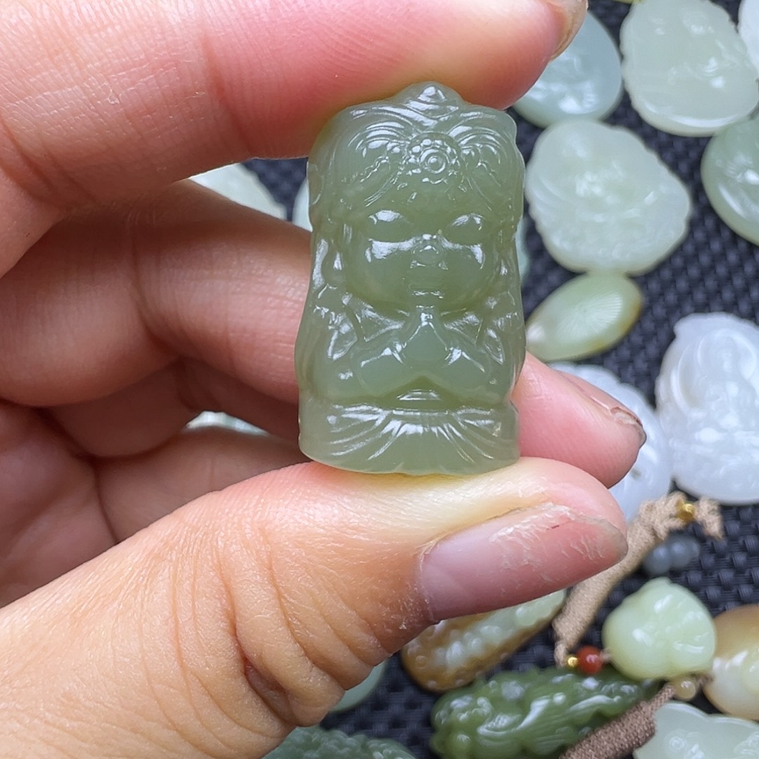 和田玉未镶嵌吊坠(赠链)卡28