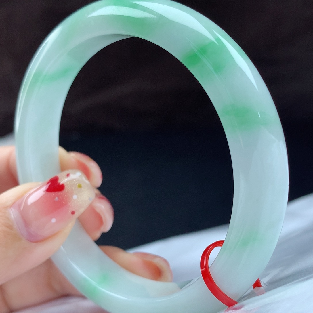 翡翠手镯未镶嵌心**梦95211，