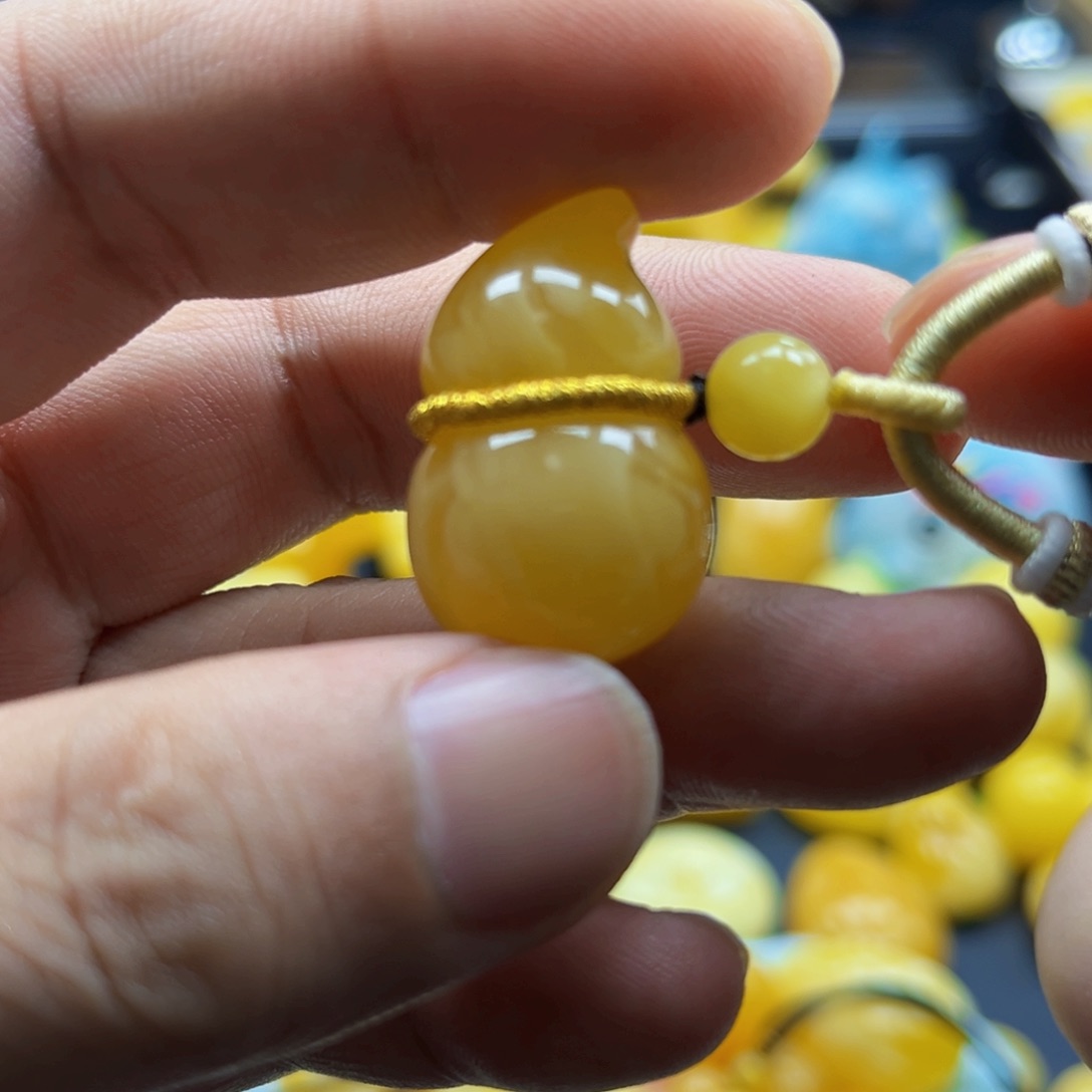 未镶嵌蜜蜡珠宝奇石