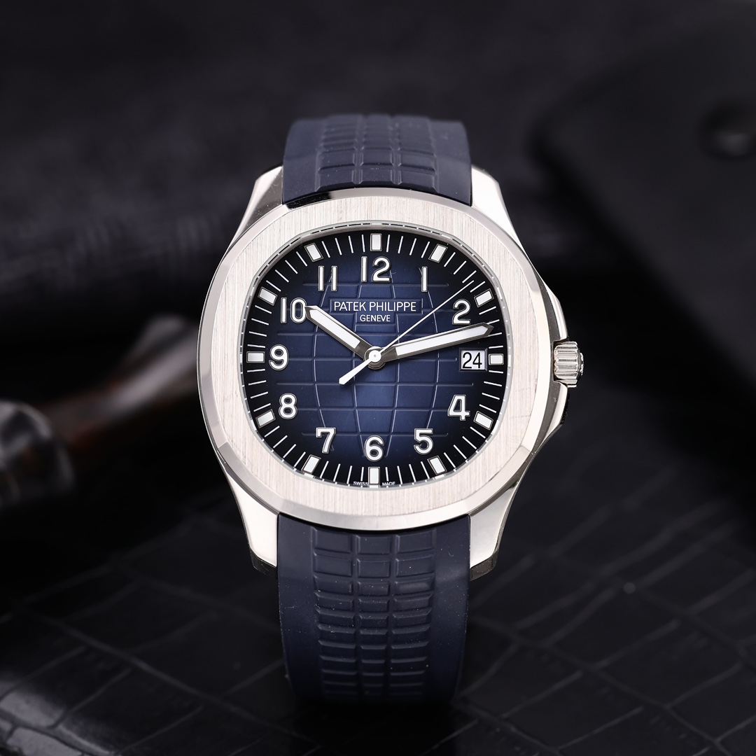 95新 Patek Philippe/百达翡丽 5168G渐变蓝面42mm 2021年3月保卡