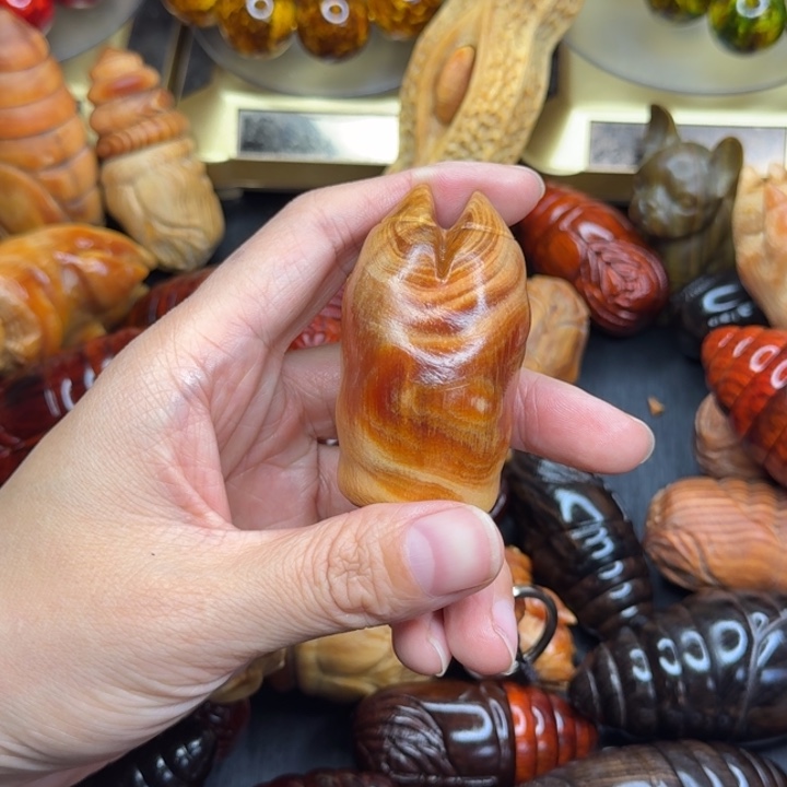 松木琥珀木文玩把件