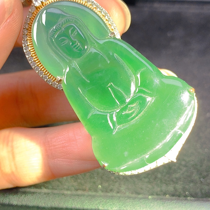 翡翠未镶嵌颈饰翡翠