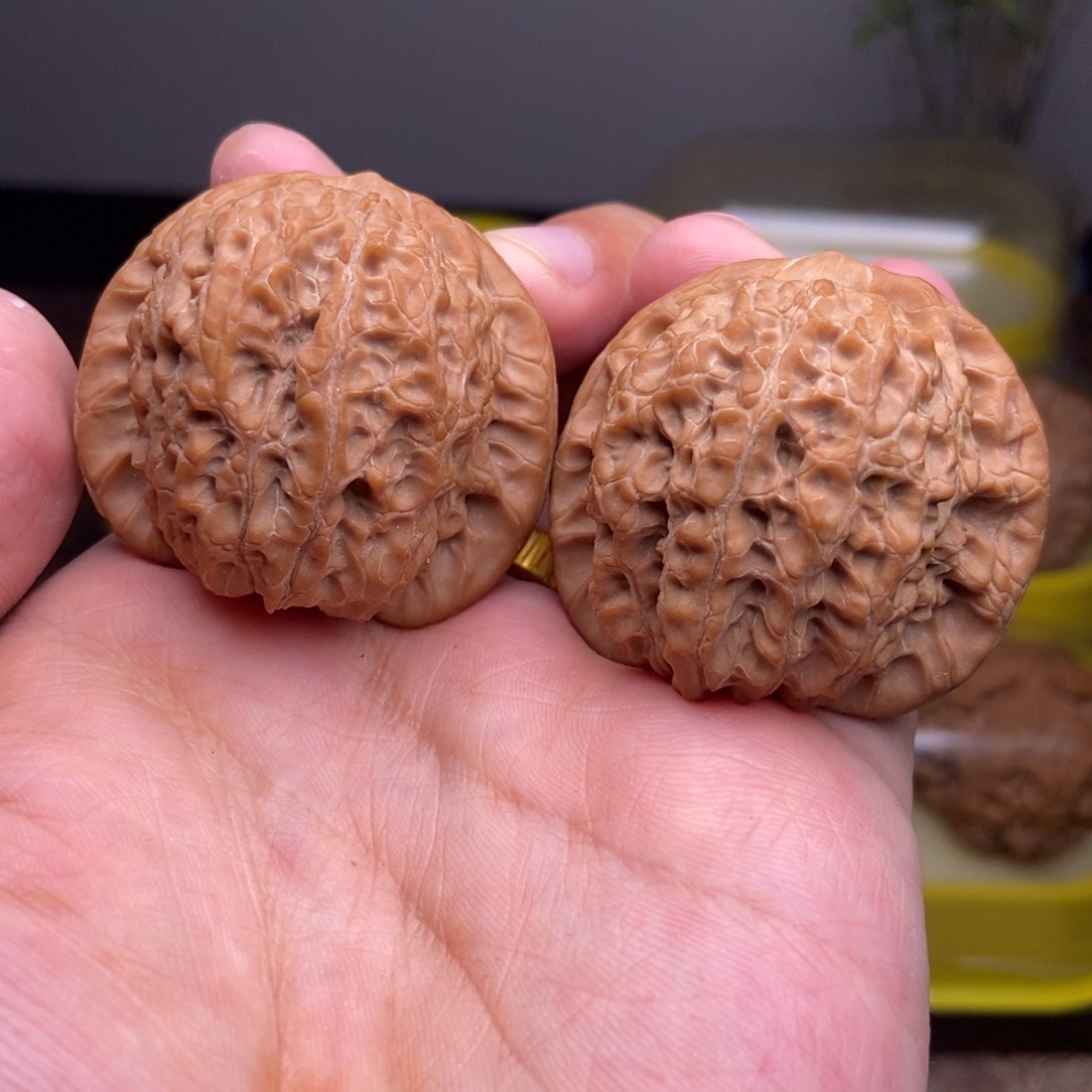 文玩核桃吊坠41尺血麒麟精品对