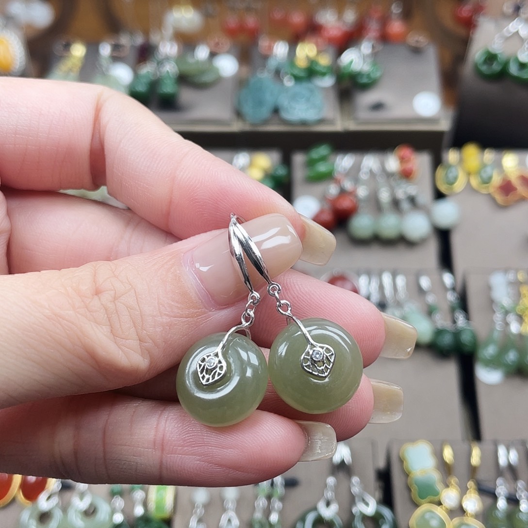 和田玉银S925镶嵌耳饰