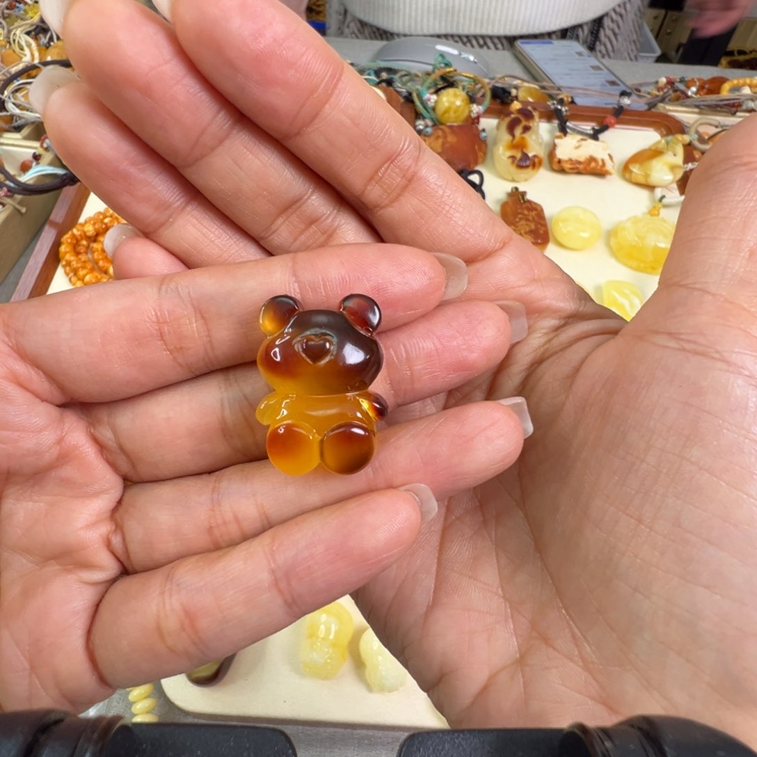 蜜蜡裸石未镶嵌蜜蜡