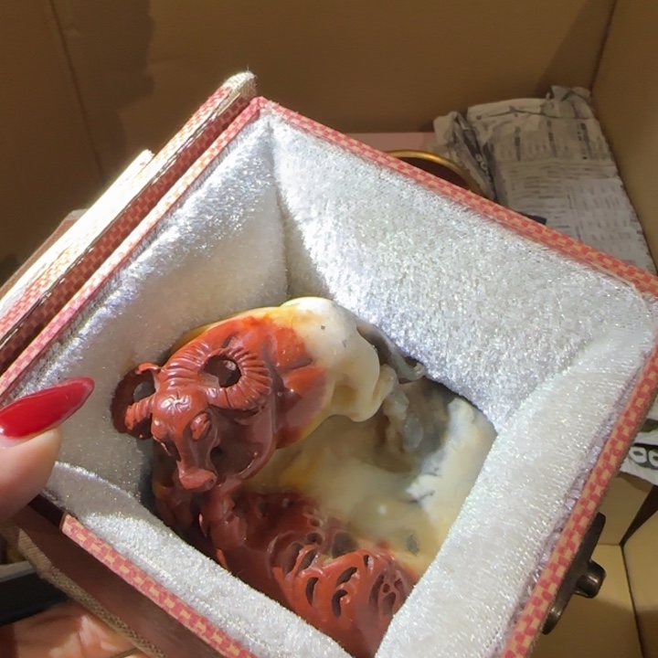 张***桥寿山石如图所示所拍即所得