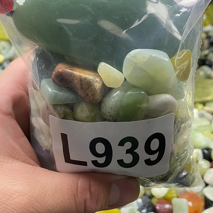 岫玉鱼缸石未镶嵌