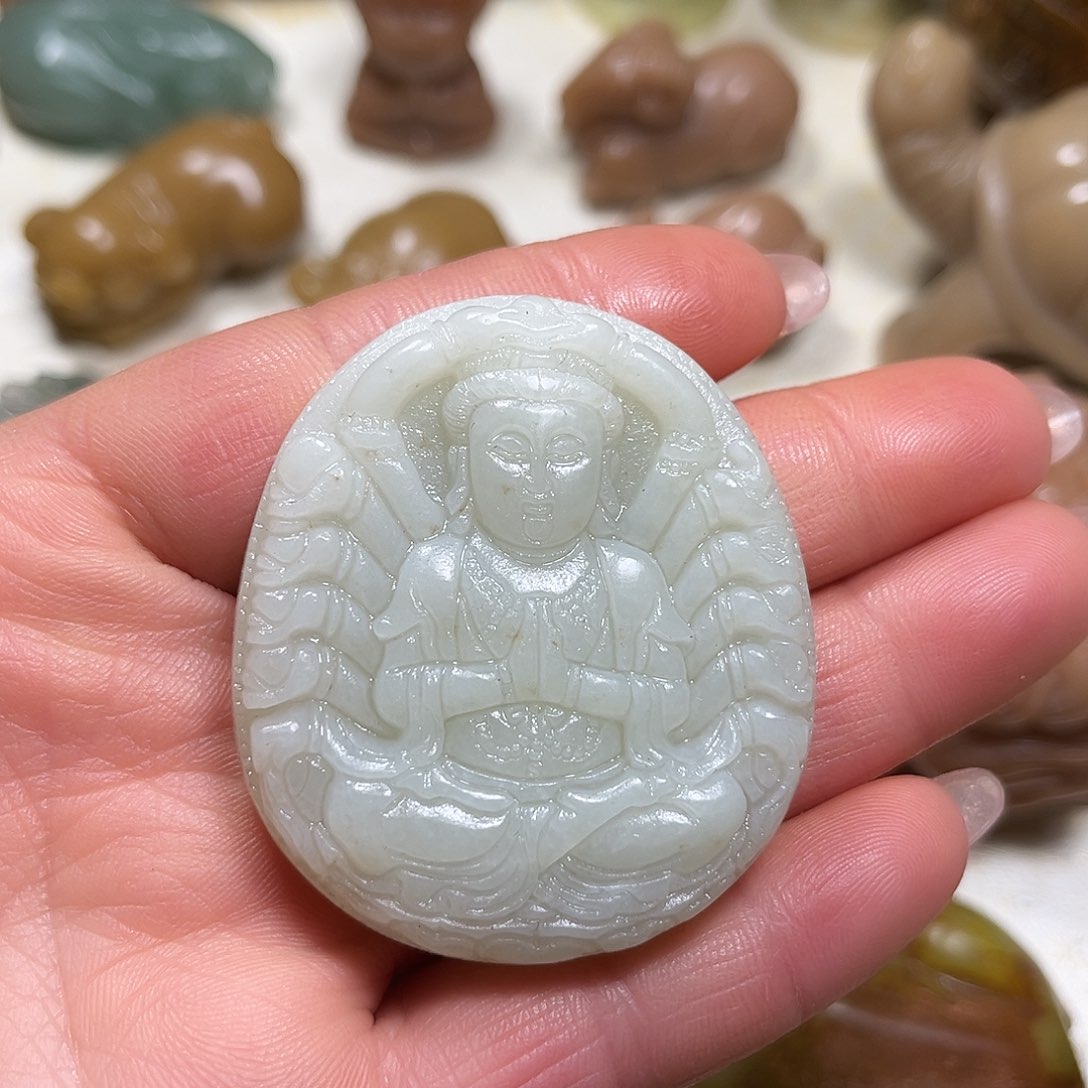 白玉菩提吊坠白玉菩提吊坠