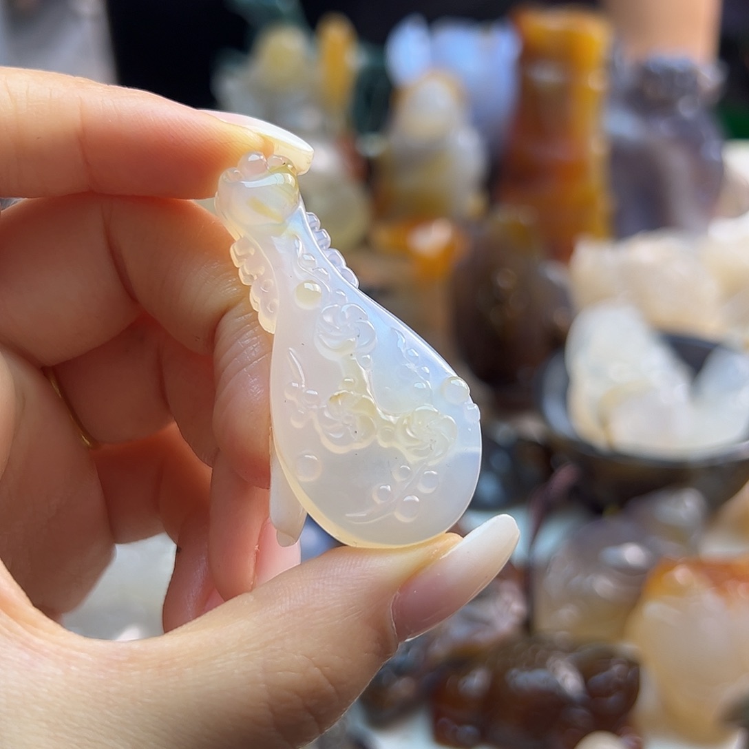 玛瑙/玉髓未镶嵌颈饰