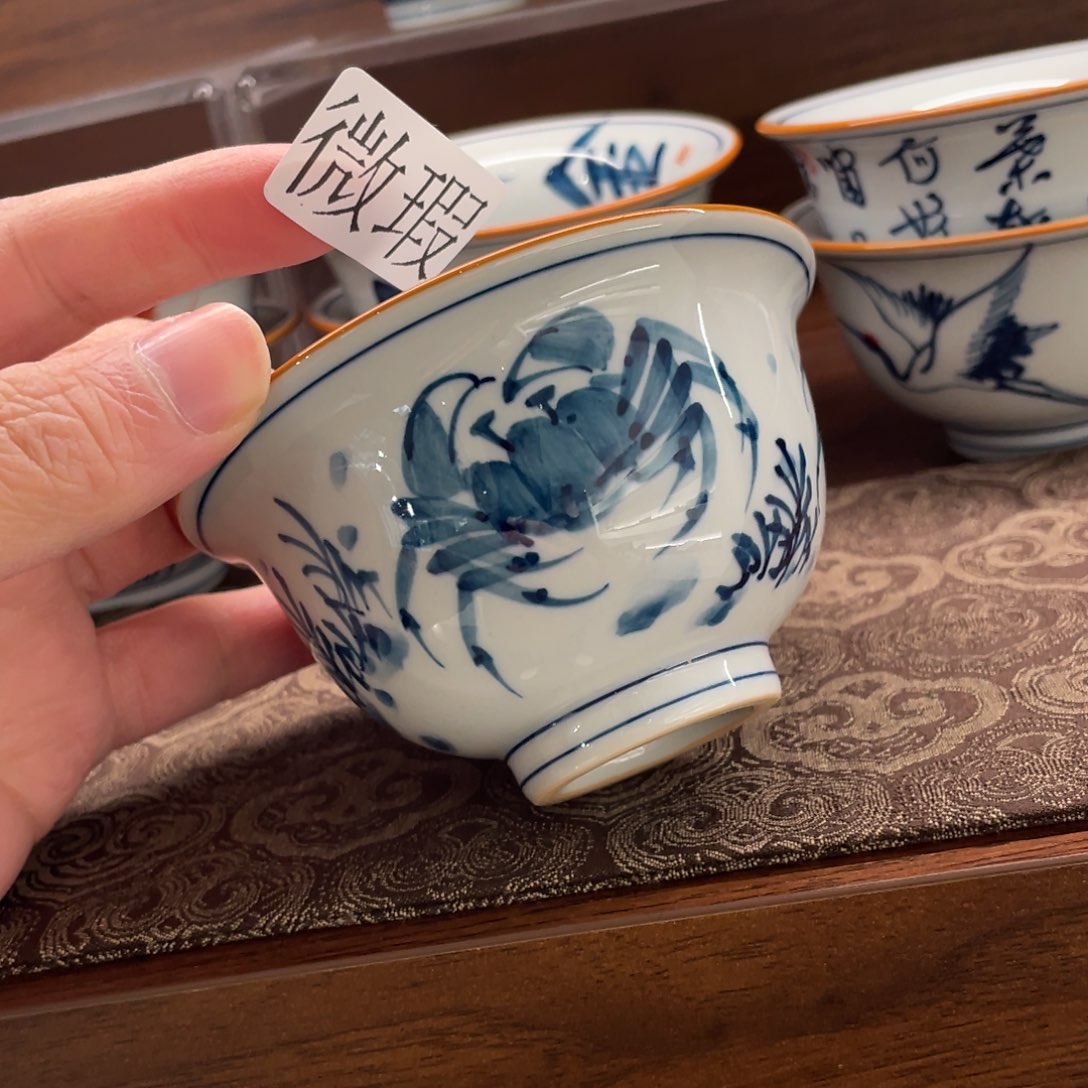 釉下手绘茶具微瑕