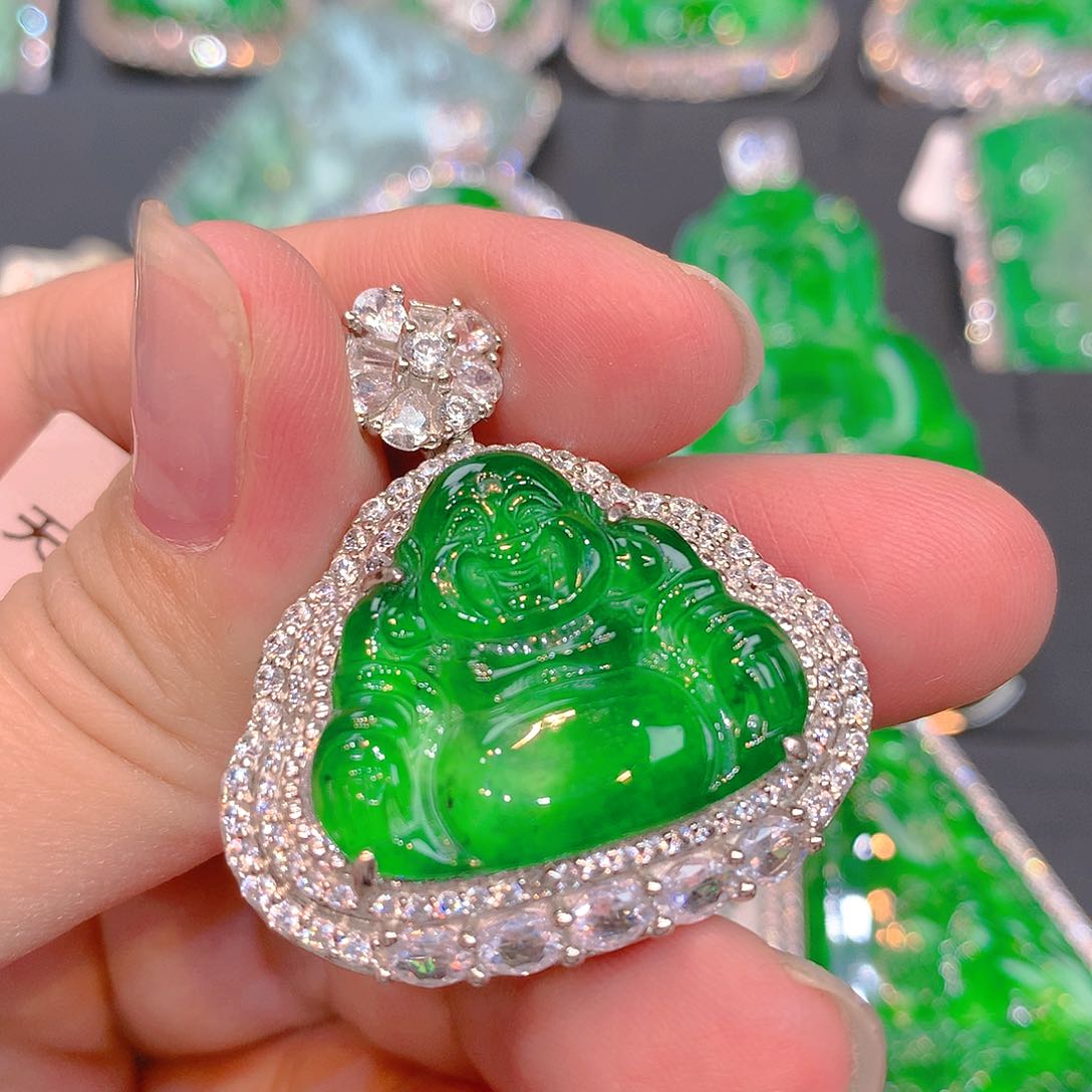 翡翠颈饰银S925镶嵌翡翠