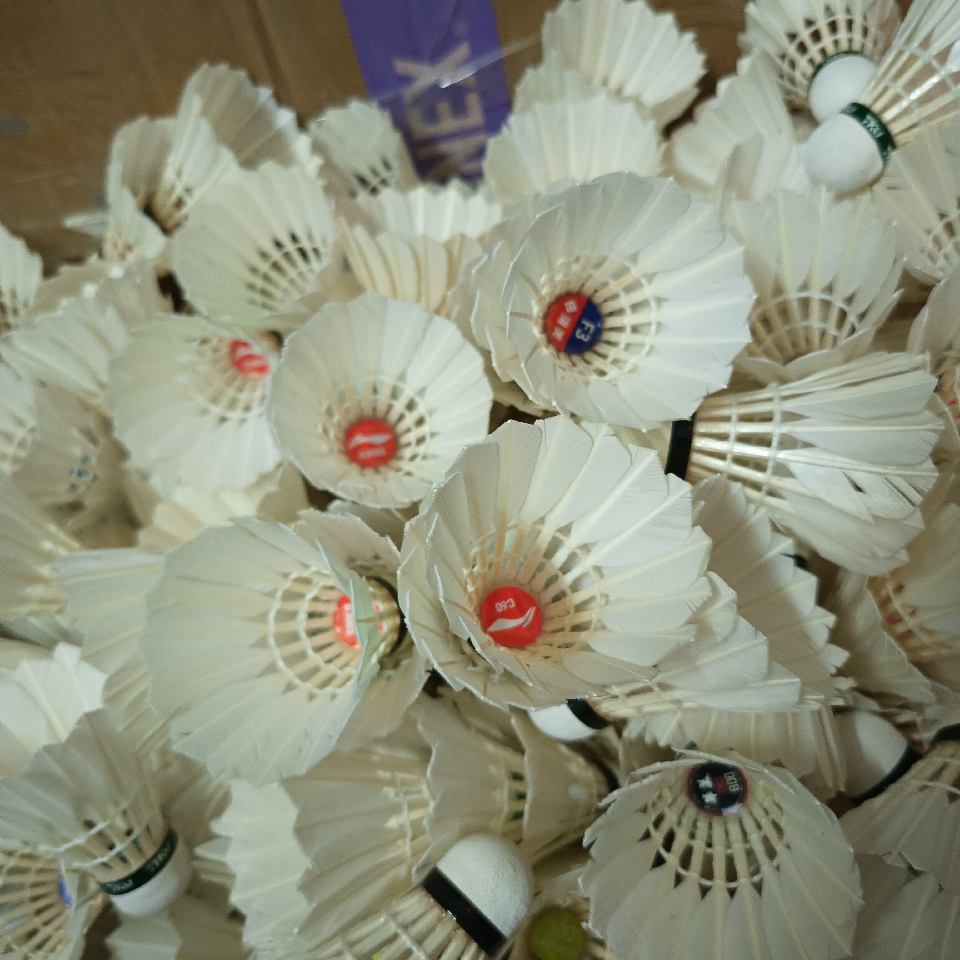 精修羽毛球 鹅毛耐打稳定飞行训练比赛用球 95 新混装