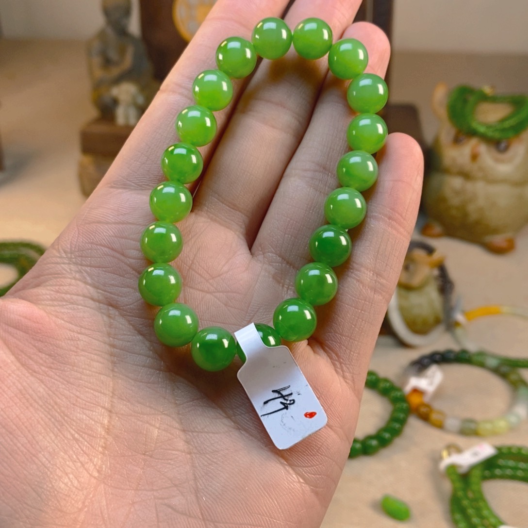 和田玉颈饰未镶嵌《****?