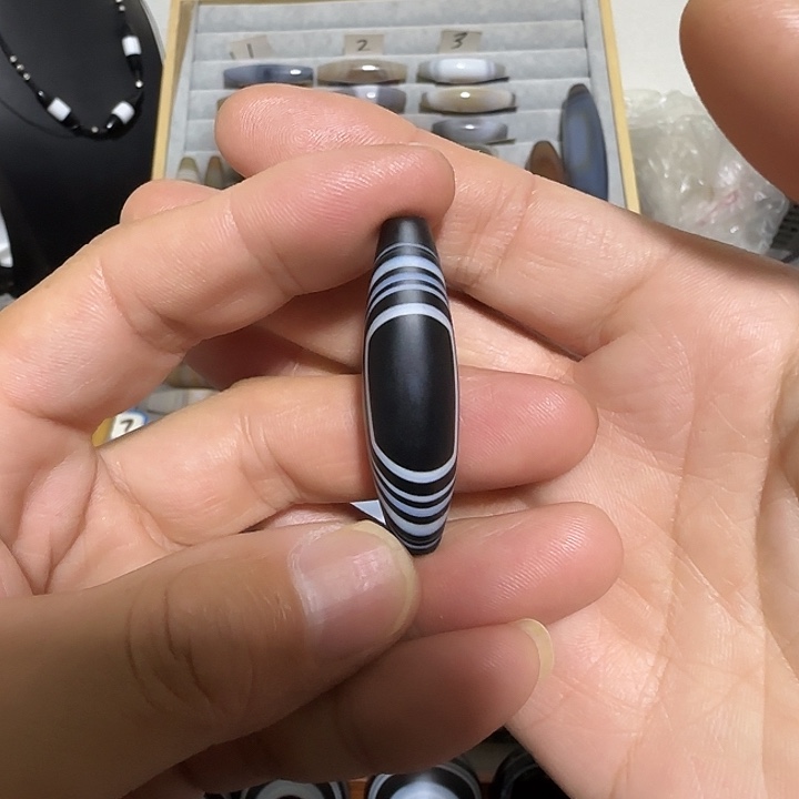 和***阳玛瑙/玉髓未镶嵌吊坠(不含链)