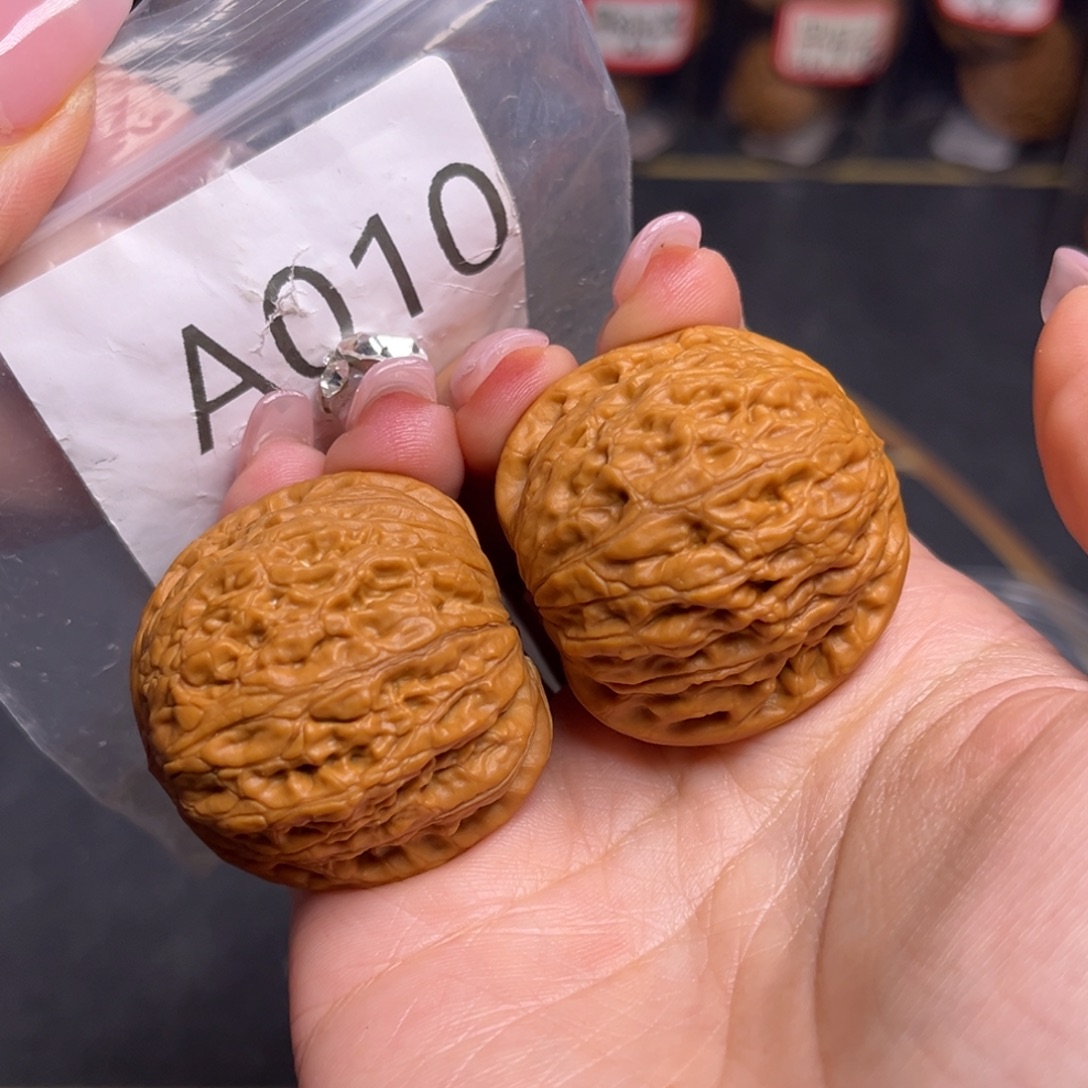 文玩核桃吊坠铁锤39