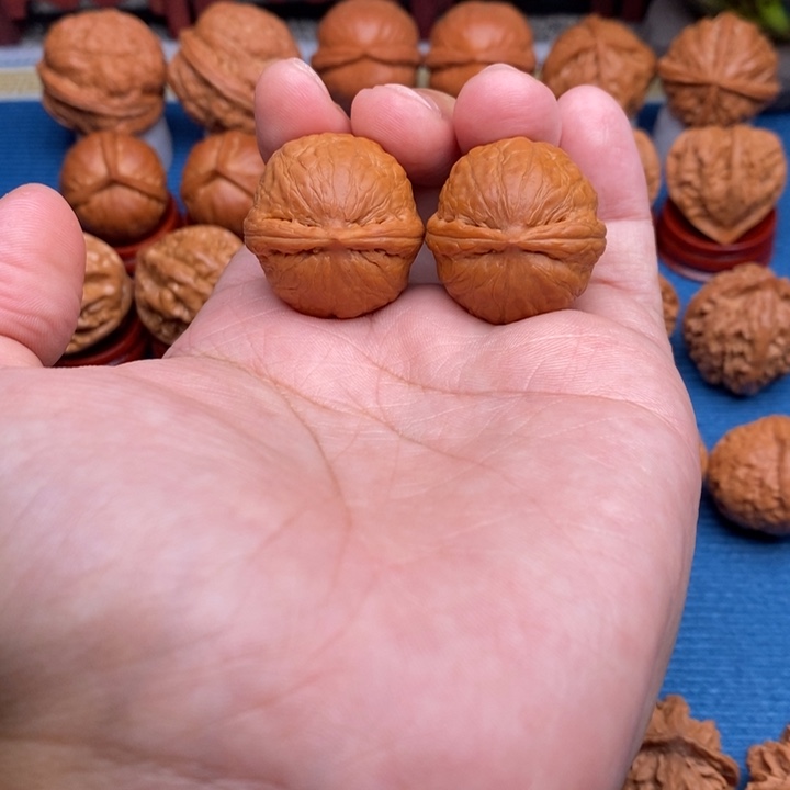 把件文玩核桃龙珠