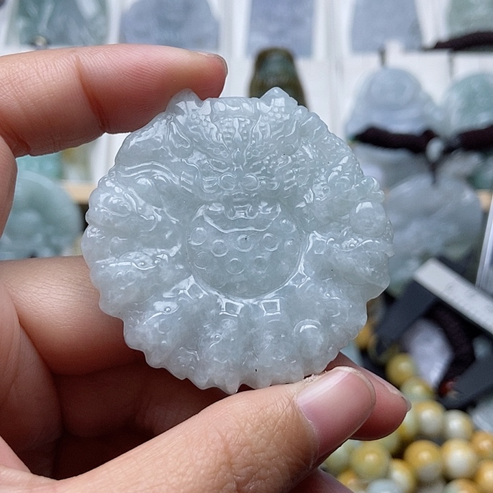 翡翠吊坠(不含链)未镶嵌翡翠