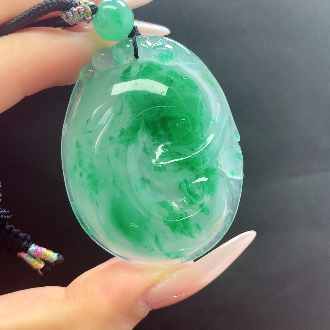 石英质玉未镶嵌颈饰