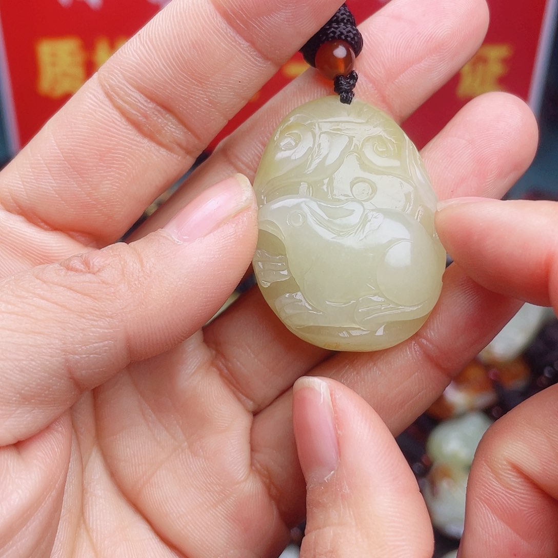 和田玉颈饰未镶嵌